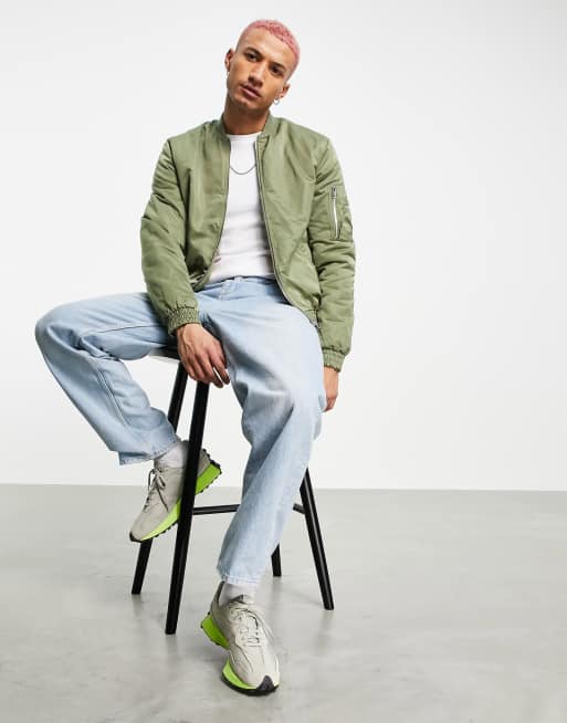 ASOS DESIGN – Średniej grubości wyściełana kurtka bomberka w kolorze khaki z pomarańczową podszewką
