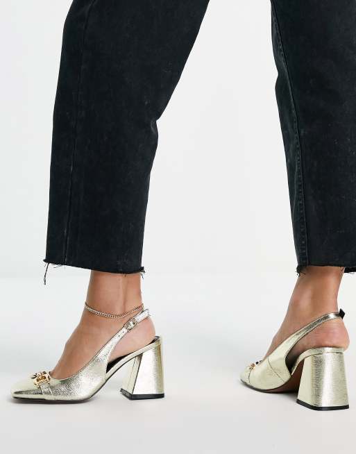 ASOS DESIGN - Stable - Slingback schoenen met hak en trensdetail in goud