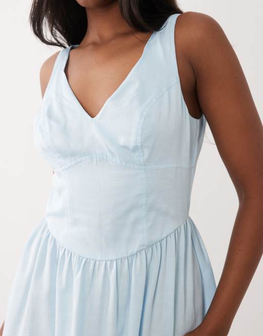 ASOS DESIGN – Stålblå maxiklänning med v-ringning, markerad midja och dekorativ söm, 4 av 4