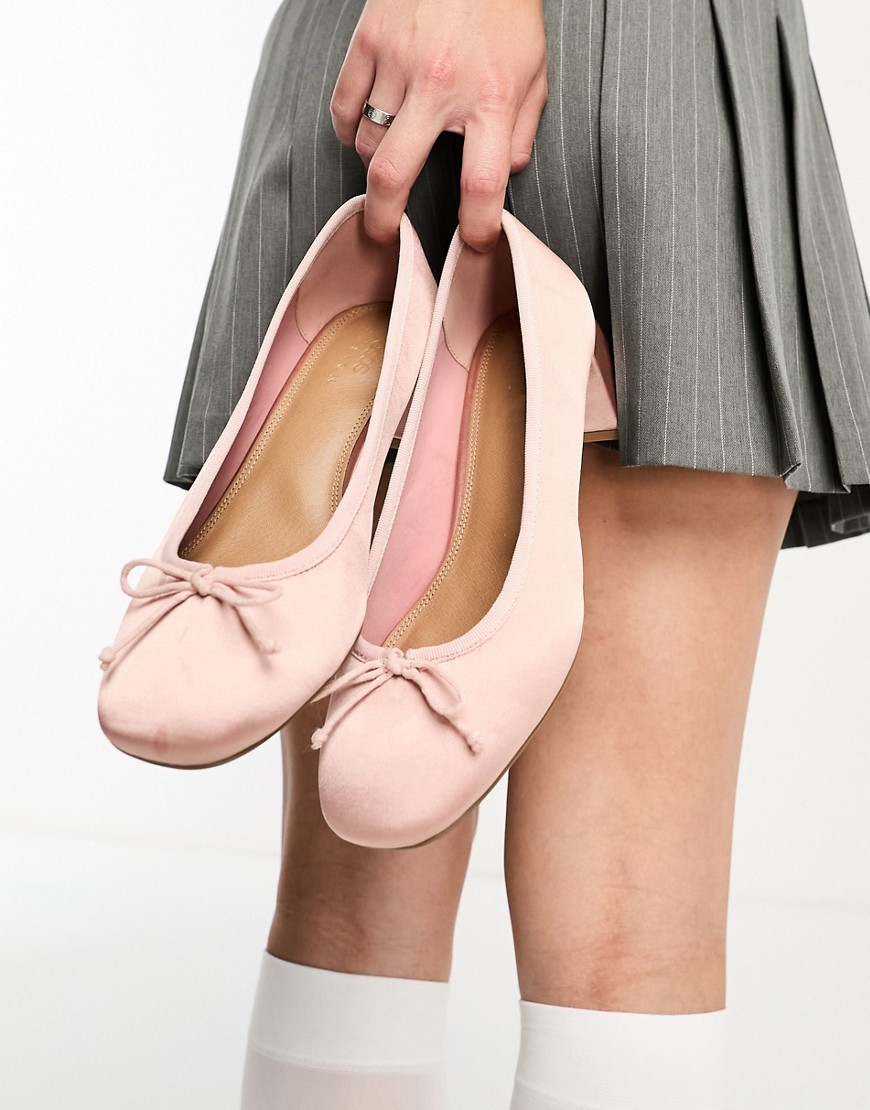 Steffie bow detail mid block heeled shoes in blush satin-Pink