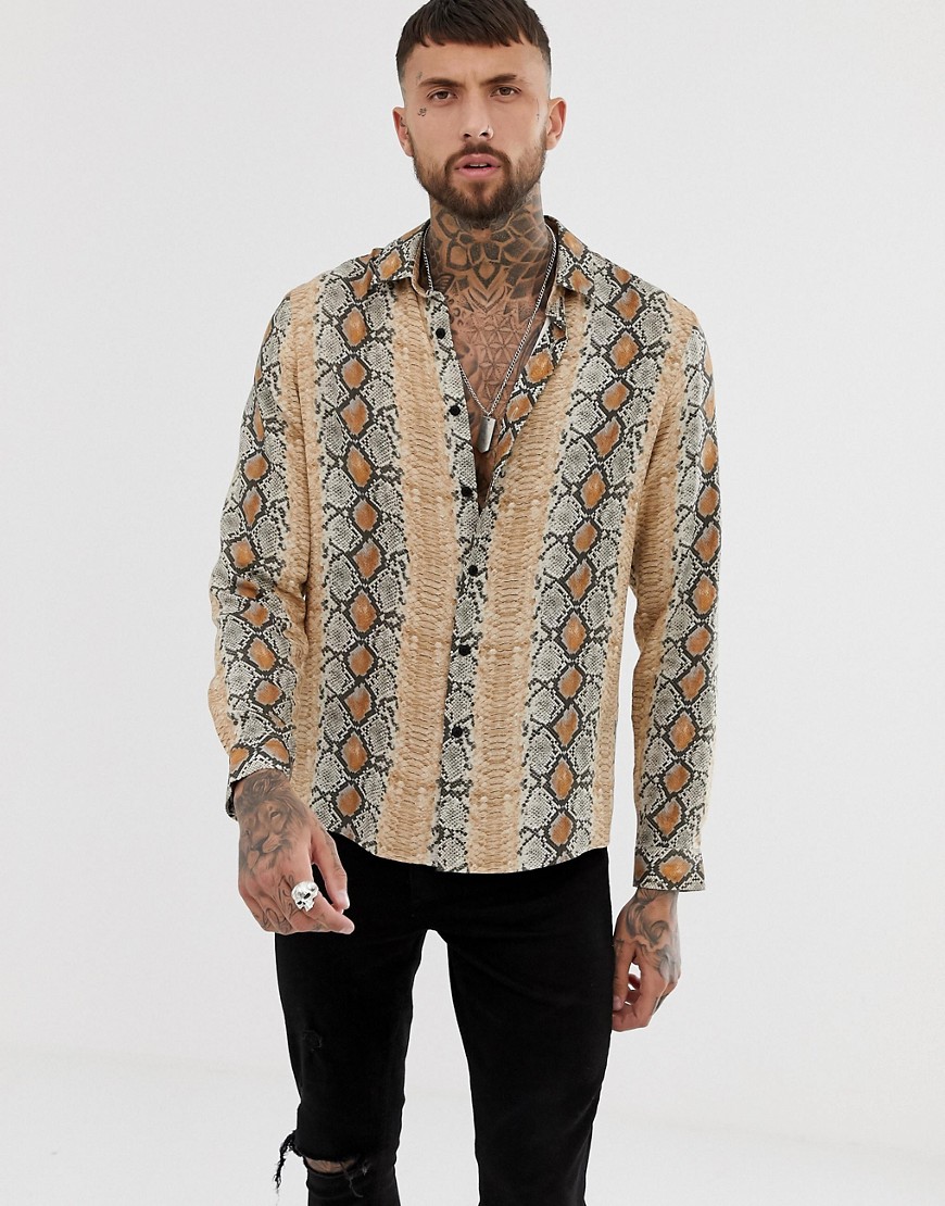 ASOS DESIGN – stenfärgad skjorta i regular fit med ormskinnsmönster-Sandfärgad
