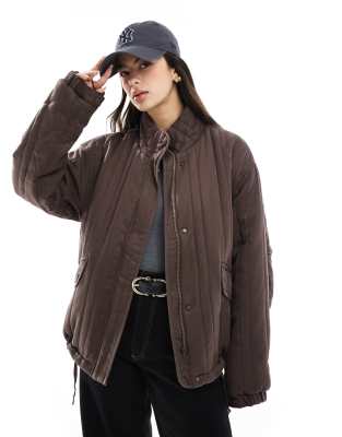 ASOS DESIGN - Steppjacke in Braun mit Trichterkragen-Keine Farbe