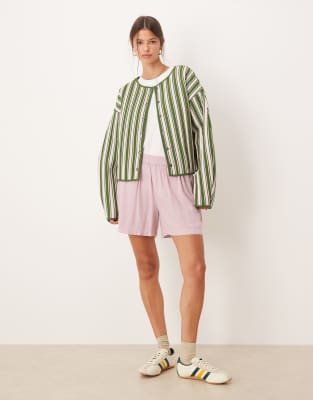 ASOS DESIGN - Steppjacke in Rosa und Grün mit Streifen und Stickerei-Bunt