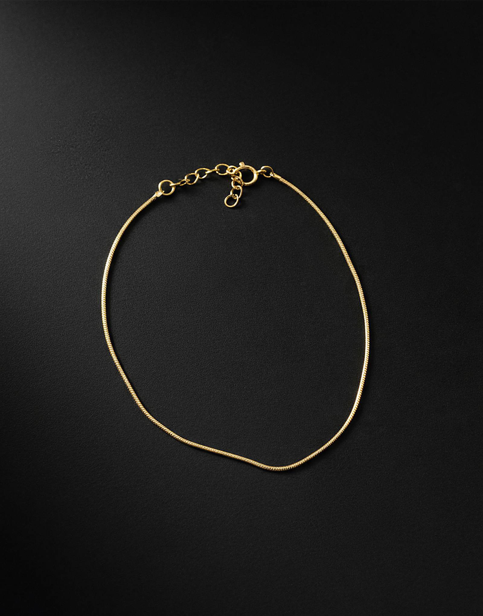 Браслет-цепочка ASOS DESIGN из стерлингового серебра в виде змеи золотого оттенка