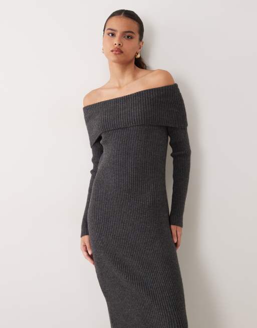 ASOS DESIGN stickad midaxi-klänning med öppen rygg och bardot-ringning i mörkgrå, 3 av 4