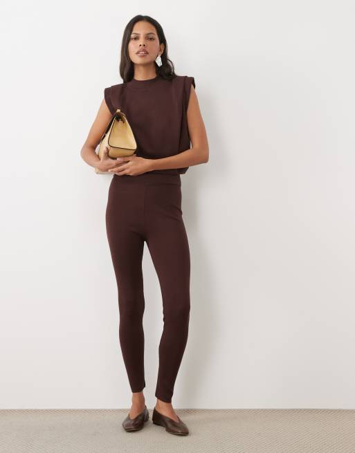 ASOS DESIGN – Chokladbrunt set med stickade leggings och linne med veck, 2 av 3