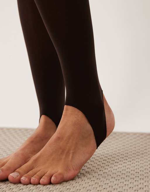 ASOS DESIGN stirrup tights in chocolate, 2 of 3
