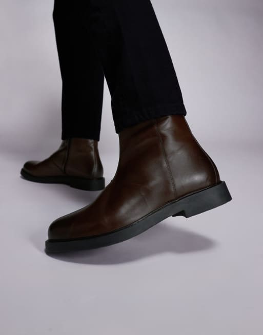 ASOS DESIGN - Stivaletti Chelsea in pelle marrone, 2 di 4