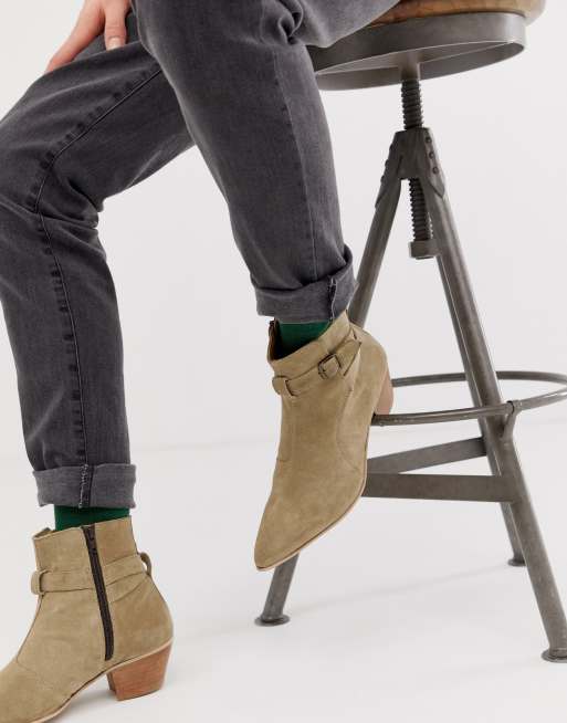 ASOS DESIGN - Stivaletti Chelsea western grigio pietra scamosciato con rilievi e tacco cubano