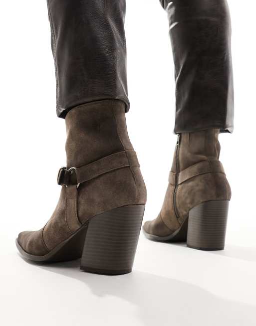 ASOS DESIGN - Stivaletti in camoscio marroni con tacco e fibbia, 3 di 4