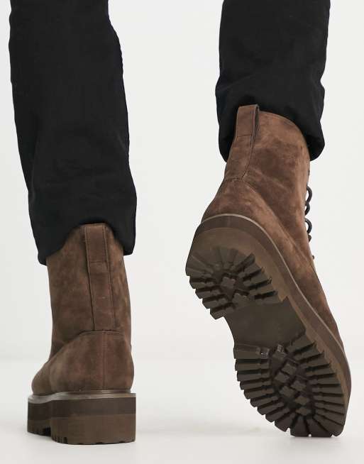 ASOS DESIGN - Stivali stringati in camoscio sintetico marrone con suola spessa, 2 di 4