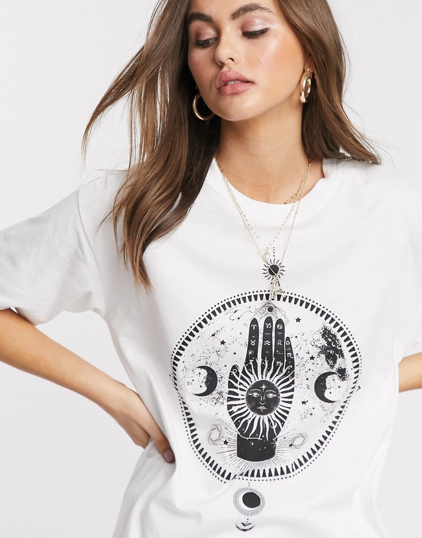 ASOS DESIGN – Stjärn- och månmönstrad t-shirt i oversize-modell-Vit
