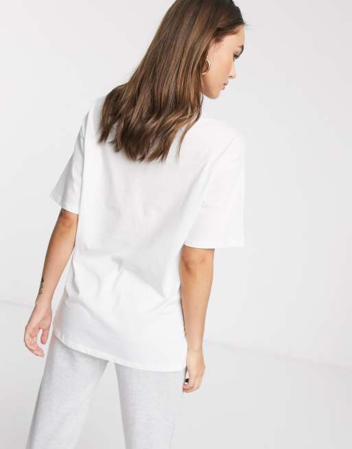 ASOS DESIGN – Stjärn- och månmönstrad t-shirt i oversize-modell, 2 av 4