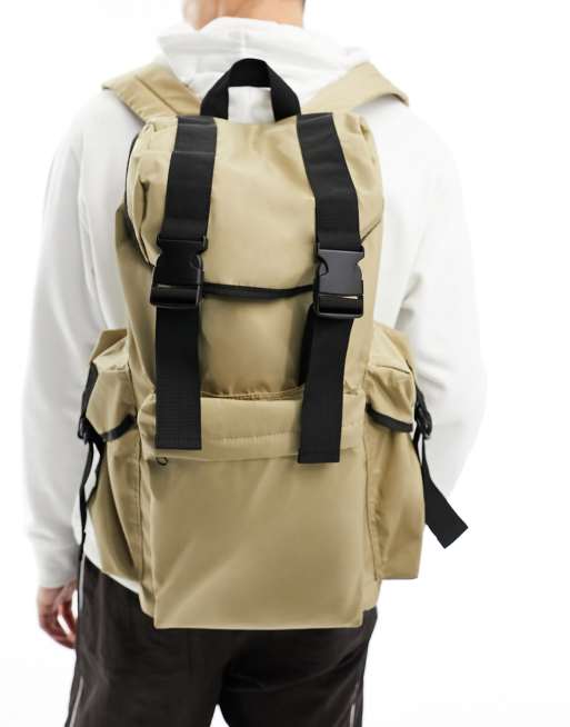 ASOS DESIGN - Stor beige rygsæk med cargolommer og sorte detaljer, 3 af 4