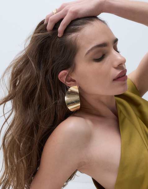 ASOS DESIGN store abstrakte øreringe i guldtone - GOLD - view 1