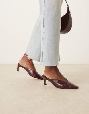  Storm chisel toe mid heel mule in burgundy croc