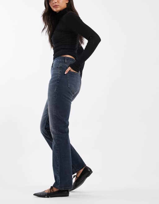 ASOS DESIGN – Straight-Jeans im 90er-Stil in Blau-Schwarz , 2 von 5