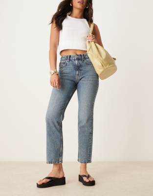 ASOS DESIGN - Straight Jeans in Vintage-Waschung mit mittelhohem Bund-Grau