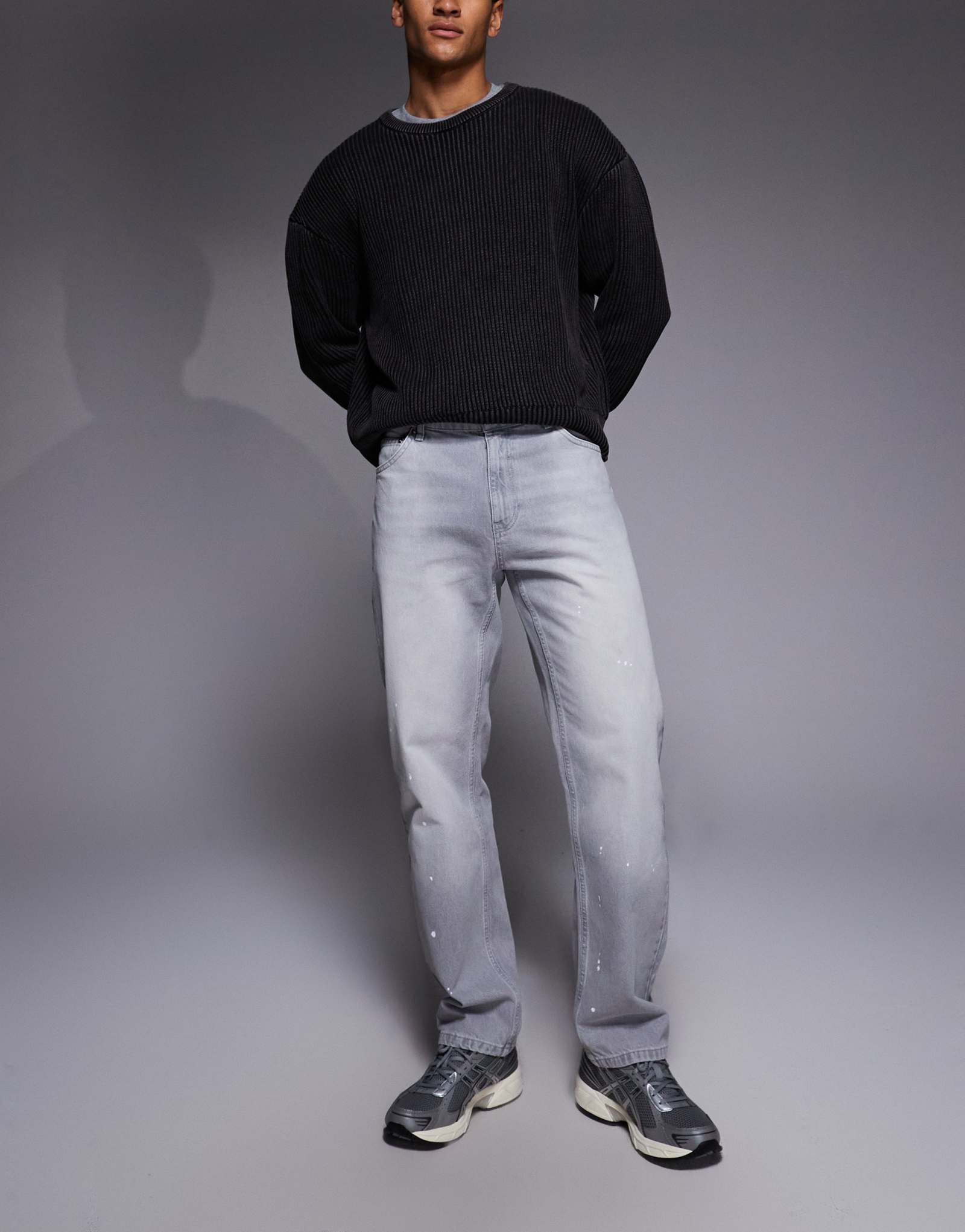 ДИЗАЙНЕРСКИЕ джинсы ASOS с прямыми штанинами серого цвета с эффектными деталями