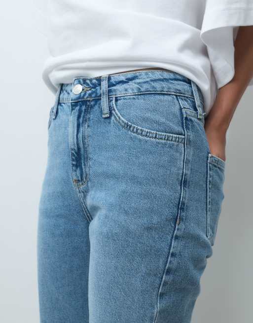 ASOS DESIGN straight leg jeans in lightwash, 3 of 5
