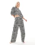 [ASOS DESIGN] ASOS DESIGN straight leg pull on pants in mono print (part of a set)-Multi XS Mono print