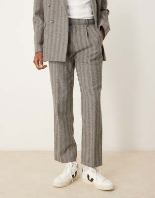 ASOS DESIGN straight leg suit trousers in charcoal herringbone-Grey