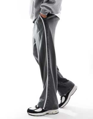 straight leg sweatpants with side stripe in washed gray