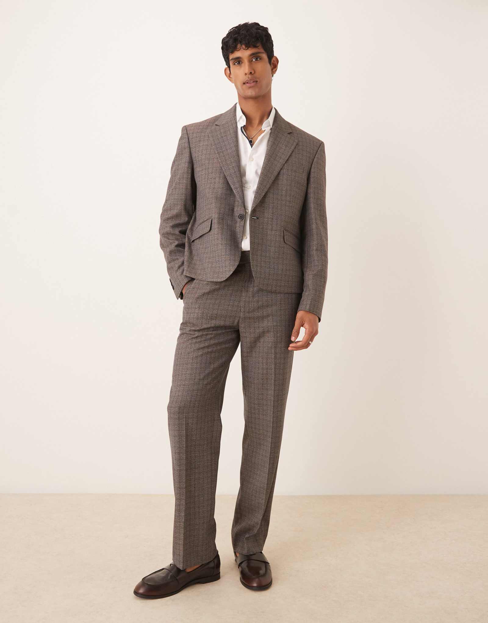 Прямые костюмные брюки ASOS DESIGN коричневой фактуры