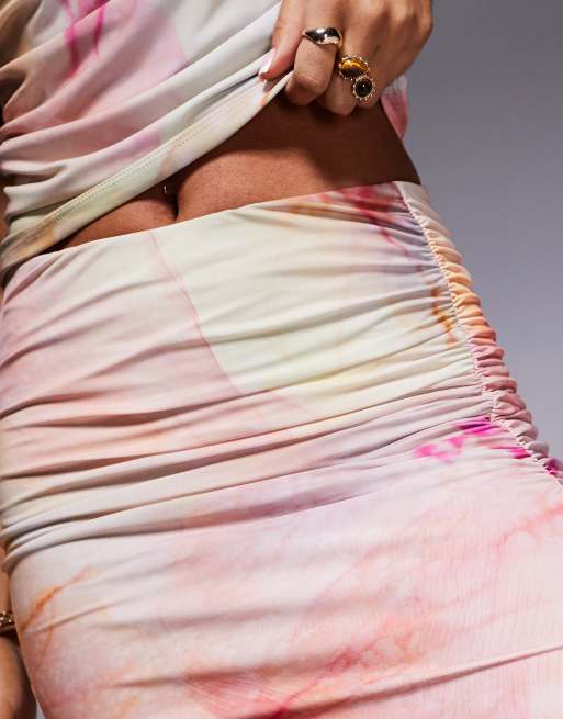ASOS DESIGN - Stram nederdel med rynket talje, slids og lyserødt marmorprint - Del af sæt, 2 af 5