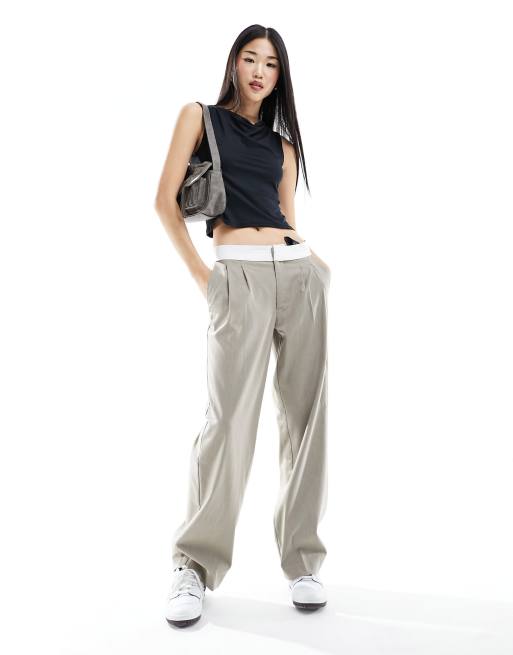 ASOS DESIGN - Stram og sort tanktop i blødt stof med dobbeltlag og vandfaldsudskæring , 2 af 4