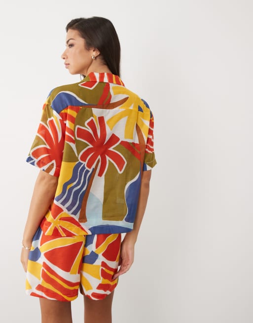 ASOS DESIGN – Strandhemd mit abstraktem Muster, Kombiteil, 4 von 4