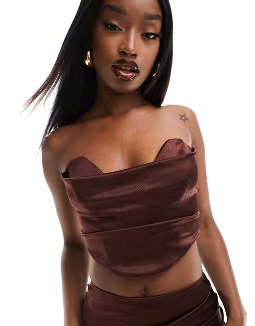 ASOS DESIGN - Strapless korsettop van satijnen keperstof met V-beugel in bessenkleur, deel van co-ord set