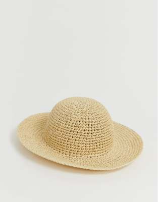 small brim floppy hat