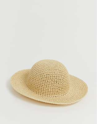 short floppy hat