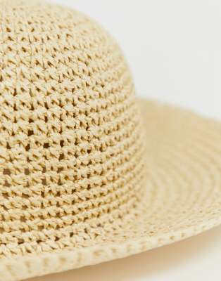 small brim floppy hat