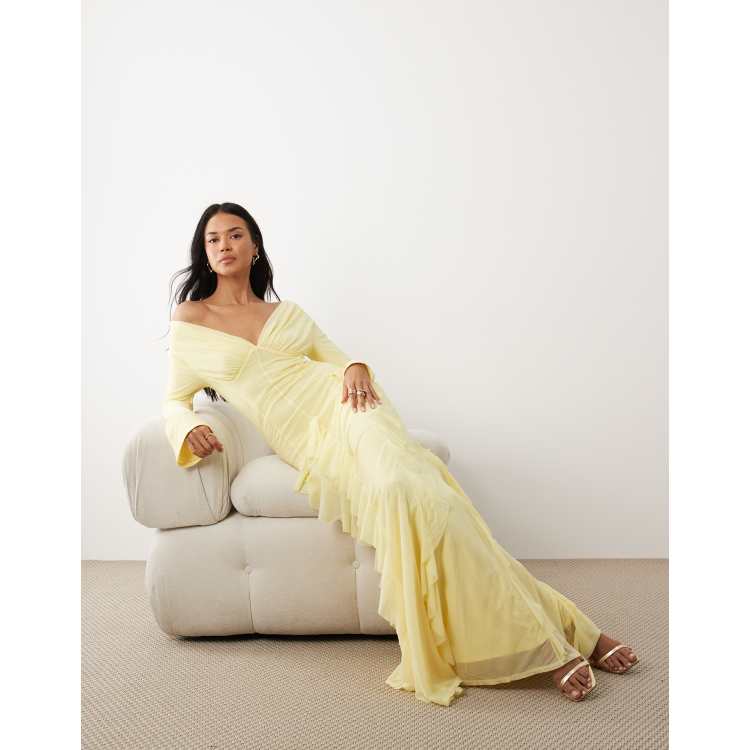 asos yellow dress Design - Drape Detail Halterneck Floral Maxi - Women - Polyester - L The ASOS DESIGN mesh deep plunge long sleeve maxi dress with twist knot detail in lemon is an elegant choice for any evening occasion Lace & Beads lace trim