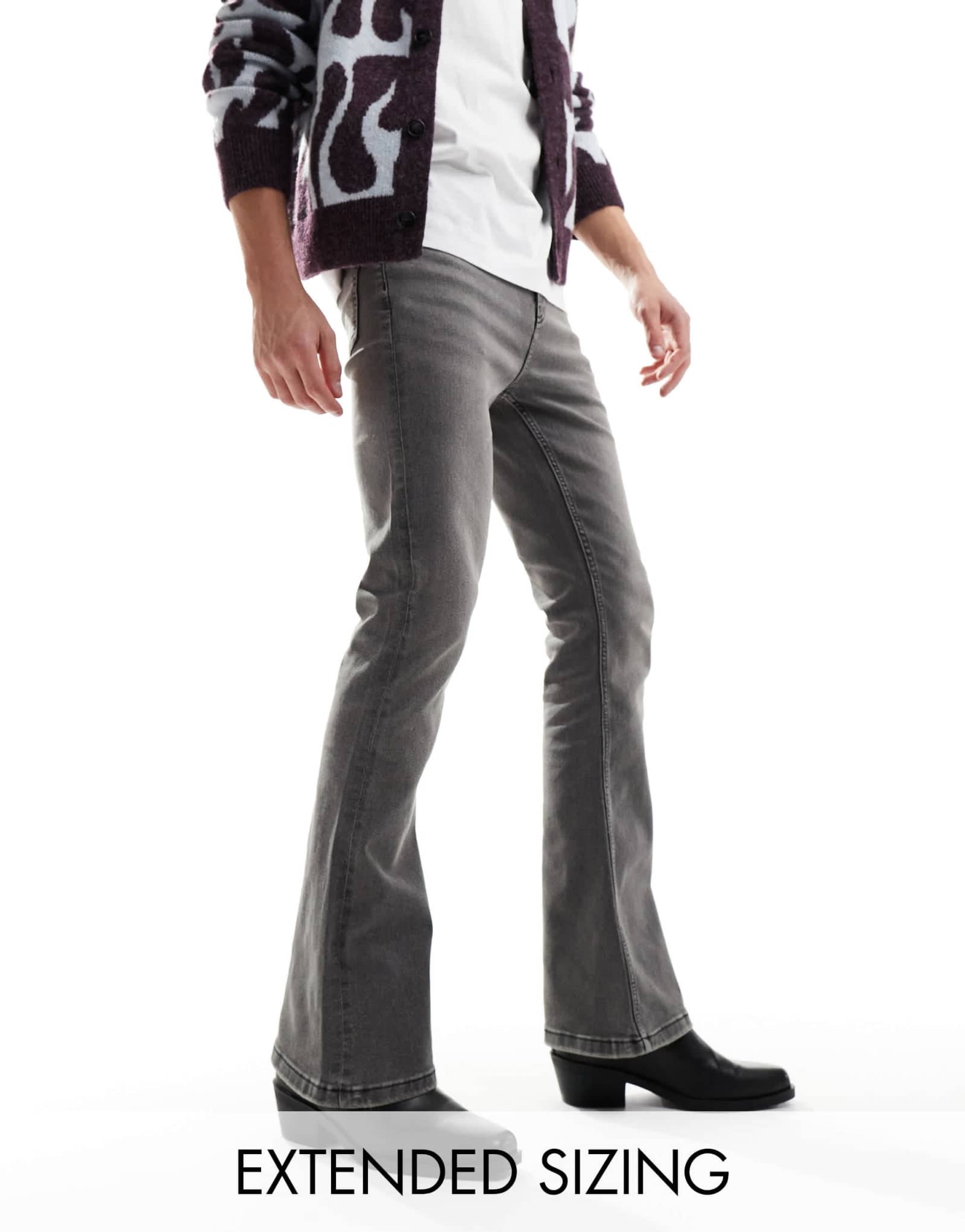 ДИЗАЙНЕРСКИЕ стрейчевые расклешенные джинсы ASOS черного цвета с эффектом потертости