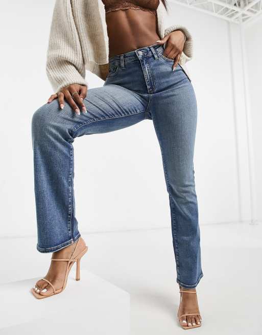 ASOS DESIGN – Stretch-Schlagjeans mit hoher Taille im Stil der 2000er, mittlere Vintage-Waschung, 4 von 4
