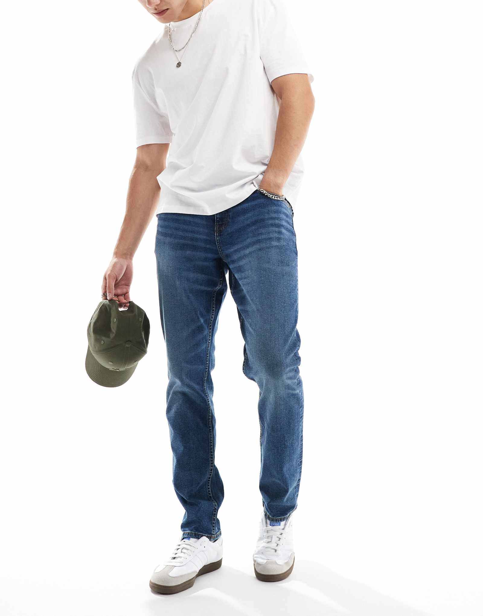 Зауженные джинсы-стрейч ASOS DESIGN средне-синего цвета, постиранные