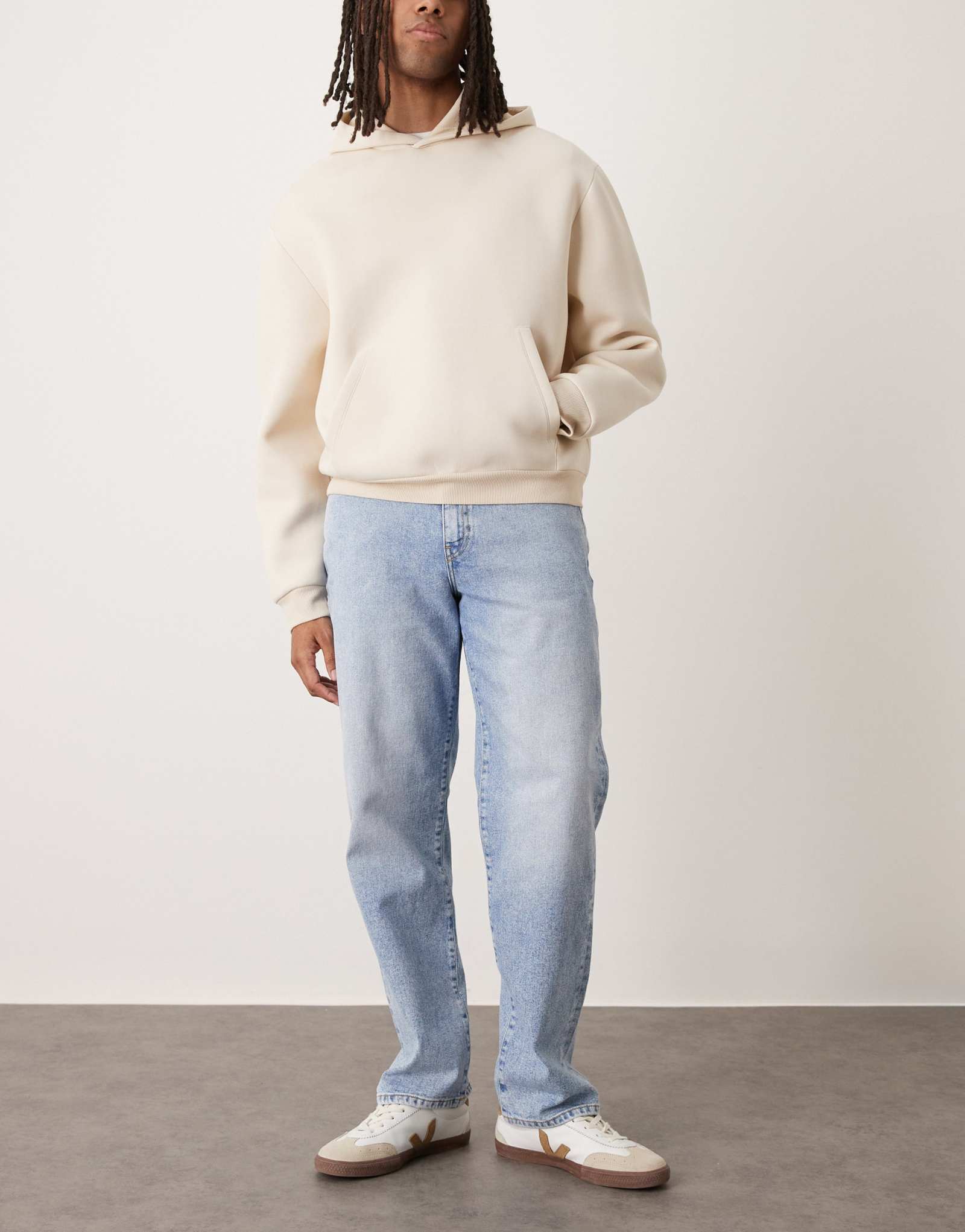 ДИЗАЙНЕРСКИЕ прямые джинсы-стрейч ASOS светло-голубого цвета