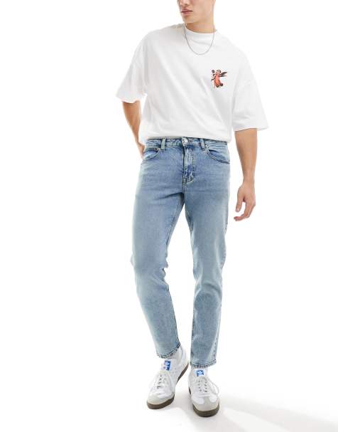 Light jeans hotsell outfit mens