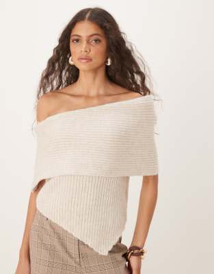 ASOS DESIGN - Strick-Oberteil in Hellbeige mit One-Shoulder-Träger-Weiß