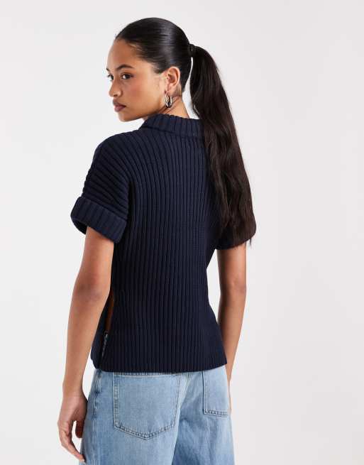 ASOS DESIGN Strick-Top mit Stehkragen, ärmellos, seitlichem Schlitz, marineblau, 4 von 4