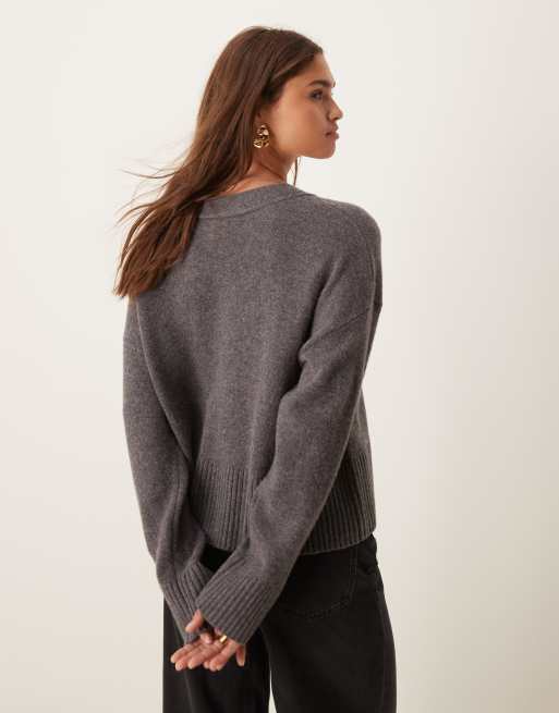 ASOS DESIGN – Strickjacke aus Lammwoll-Mix in Grau mit V