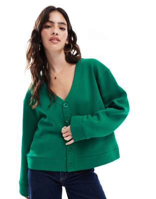 ASOS DESIGN - Strickjacke aus Sweatshirt-Stoff in leuchtendem Grün