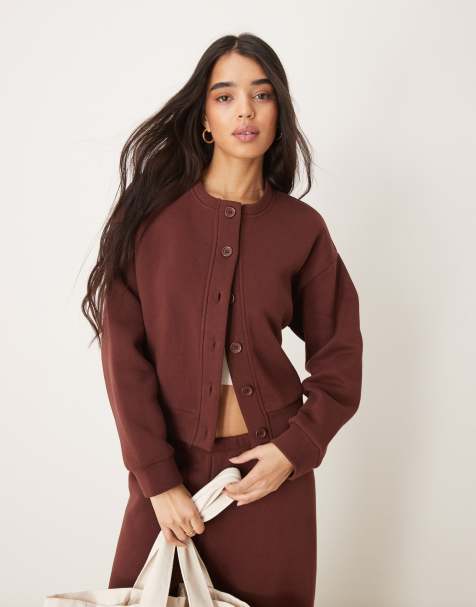 ASOS DESIGN – Strickjacke aus Sweatstoff in Schokobraun mit Rundhalsausschnitt, Kombiteil - view 1