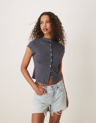 ASOS DESIGN - Strickjacke in Anthrazit mit Stehkragen-Grau