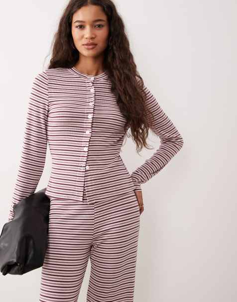 ASOS DESIGN – Strickjacke in Beerenrot gestreift mit Knopfleiste, Kombiteil - view 1