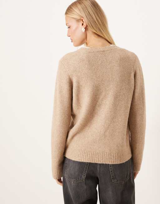 ASOS DESIGN – Strickjacke in Ecru mit Blumenstickerei und Wollanteil, 4 von 4