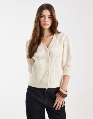 ASOS DESIGN - Strickjacke in Ecru mit halblangen Ärmeln-Weiß